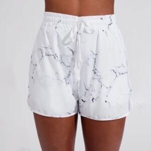 NWT BUFFBUNNY Flo Short White Marble Small